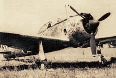 Ki-43-Ib Hayabusa na letišti Kompong Trach Ki-43-Ib Hayabusa na letišti Kompong Trach